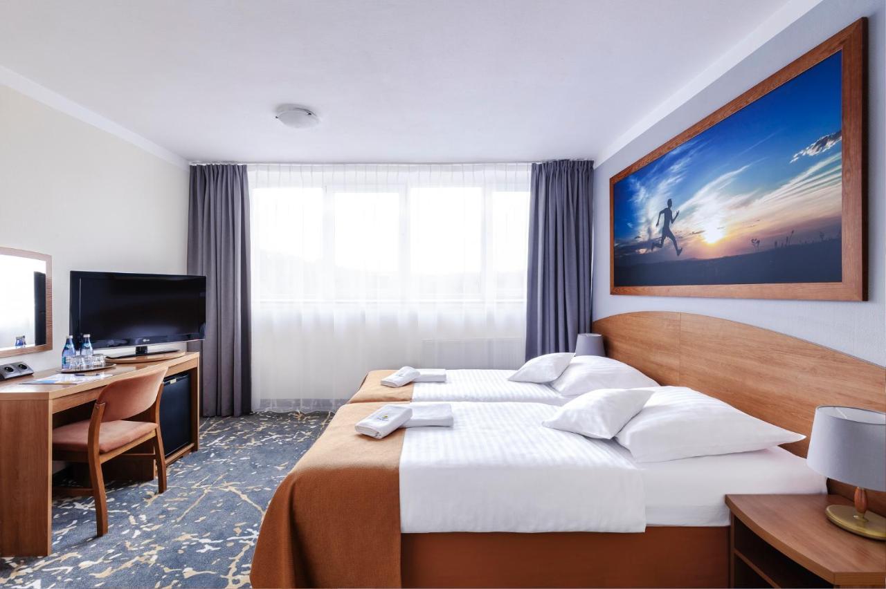 Interferie Aquapark Sport Hotel Malachit Swieradow-Zdroj Bagian luar foto